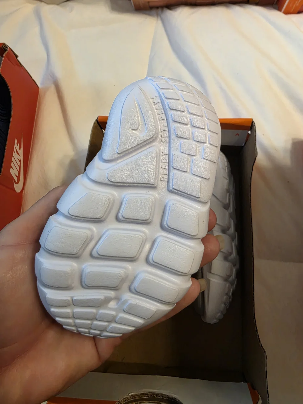 Nike easy slip